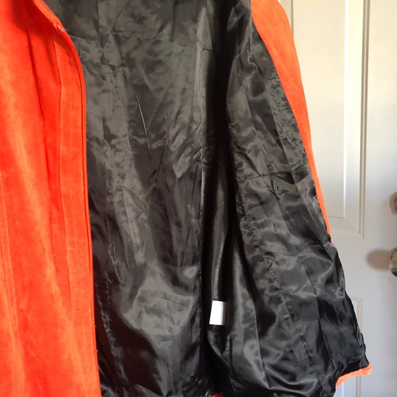 Super soft Orange Jacket - Picture 5 of 8